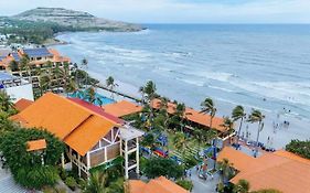 Hon Rom Central Beach Resort
